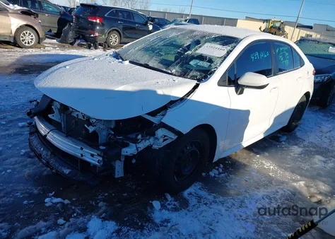 2022 Toyota Corolla L z USA, uszkodzony, nr VIN 5YFDPMAE9NP321028